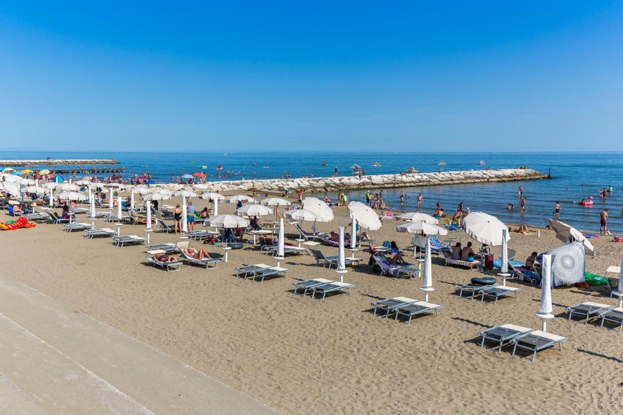 Pini Village Lido Altanea Caorle Dış mekan fotoğraf